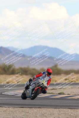 media/Nov-16-2025-Race Pace (Sun) [[8c5fa54630]]/Non Verified Riders (1st 20 Minutes)/5-Turn 15 (110pm)/